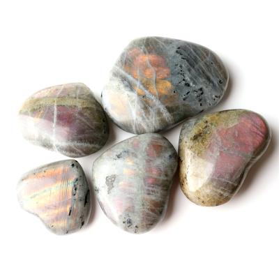 China China Healing Stones Natural Colored Instant Labradorite Crystal Heart Polished Palm Stone for sale