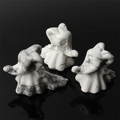 China China Crystal Quartz Ghost Dog Animal Carving White Turquoise Carved Crafts Howlite Ornament for sale