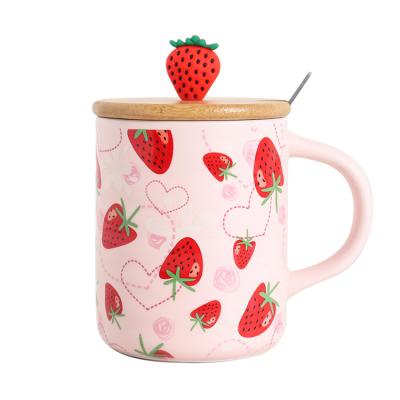 China Viable Fruit Strawberry Coffee Milk Tea Cup Ceramic Mug With Wooden Cover Spoon Set for sale