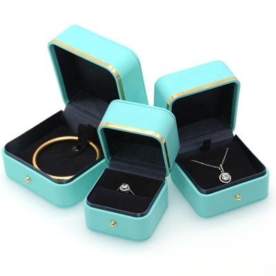 China Wholesale Custom Necklace Elegant Luxury Ring Box Jewelry Packaging Box Logo Earring Bracelet Leather Jewelry Box Luxury for sale