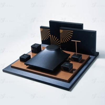 China Metal/Wooden Leather Handmade Leather/Acrylic/Velvet Jewelry Display Set for sale