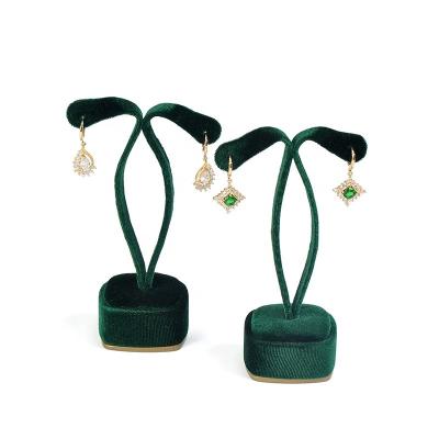 China Yadao PU Jewelry Display Set Velvet Earring Display Stand Luxury Elegant Luxury Leather Jewelry Display Showcase for sale