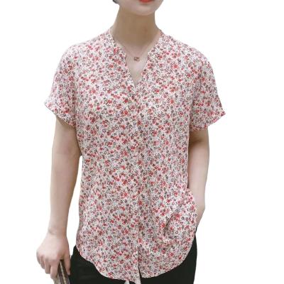 China Breathable Red Floral Plus Size Shirts Short Sleeve Ladies Blouses Fashion V Neck Sleeveless Vacation Office Summer Ladies Casual Tops for sale