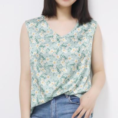 China Anti-wrinkle cyan floral plus size women's casual tops summer vacation office ladies shirts fashion sleeveless V-neck blouses for sale