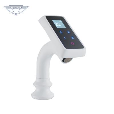 China Commercial Faucets Bathroom Sink Touch Screen Basin Sensor Thermostat Metered Faucet Te koop