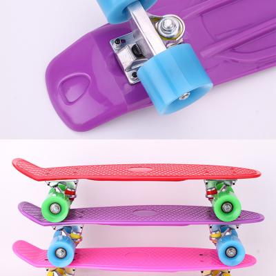 China Youth Plastic Skateboard Complete 22 Inch Mini Cruiser Retro Skateboard Boys Girls Youth Beginners Assorted Styles for sale