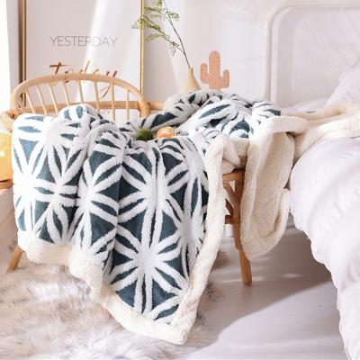 China Latest Design Anti-Static Thick Warm 2 Layers Shear Luxury Thick Sherpa Blankets For Winter for sale