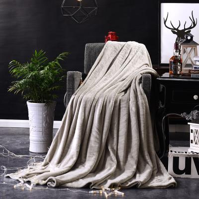 China Super Soft Flannel Folded Fuzzy Plush Twin Size Fleece Blanket Throw Lightweight Blanket for sale