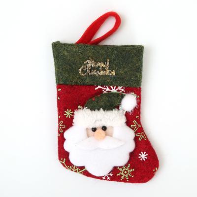 China New POLYESTER Christmas decoration supplies restaurant jewelry cutlery gift bag Christmas table stocking for sale