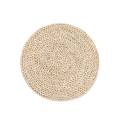 China Sustainable Pastoral Design Table Decoration 35cm Straw Heat Resistant Series Woven Place Mat for sale