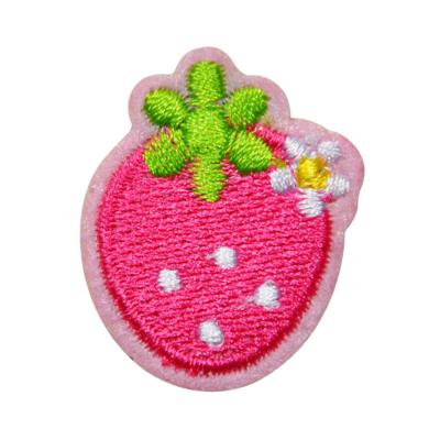 China Other Hot Sale Cute Design Embroidered Fruits Strawberry Embroidered Strawberry Patches Can Sew Decorative for sale