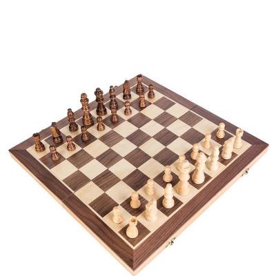 China ECO Freidily Customized Wooden Magnetic Wooden Chess Board Chess Set Chess Pieces For Family for sale