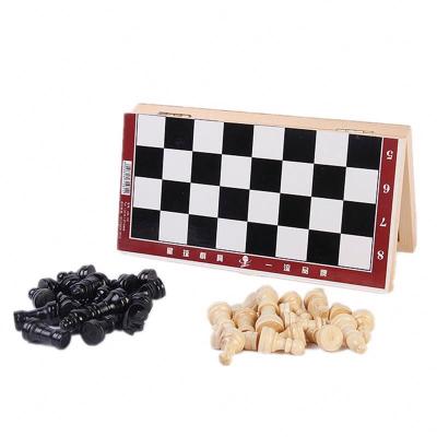 China 2021 Hot Selling Adult Children Chessboard Chess Pieces Portable Folding Wooden Chess Set for sale