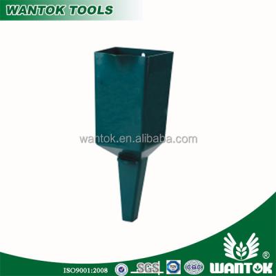 China WG0221 Sustainable Plastic Construction Bird Feeder 590ml/funnel-shaped Bird Feeder for sale