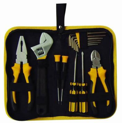 China 13PCS CAR REPAIR Tool Bag Kit Professional Multifunction Use for sale