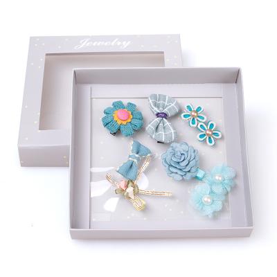 China Viable Teddy Bichon Pearl Flower Hair Clip Gift Box Dog Cat Hairpin Teddy 7 Piece Set Pet Accessories for sale