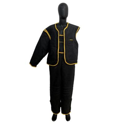 China Durable Dog Trainer Anti-scratch Clothes Suit Hebrue.de Cowhide Anti-Scratch Clothes Suit Bite Suit for sale