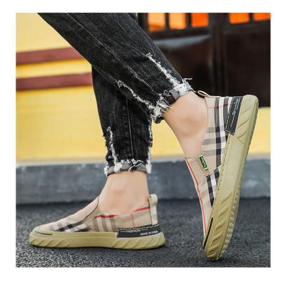 China Latest Fashion Trend Canvas Sneakers Fashion Shoes Non-Lace Fashion Canvas Free Breathable Sports Shoes for sale