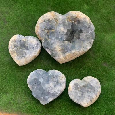 China Wholesale Natural Crystal Blue Crystal Heart Geode China Calcite Raw Stone for sale