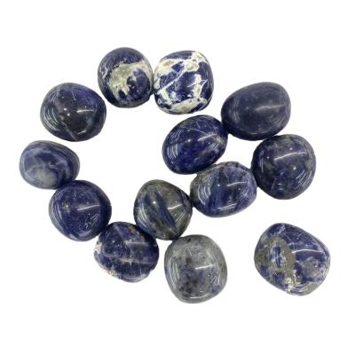 China Wholesale Natural Europe Crystals Healing Stone Sodalite Tumbled Sodalite Stone Palm for sale