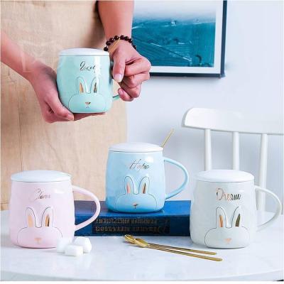 China 450ML Household Items Novelty Stocked Nordic Ceramic Coffee Mug With Lid Supplier for sale