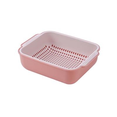 China Rectangle Kitchen Fruit Storage Mesh Washing Strainer Plastic Stocked Vegetable Colander With Tray for sale