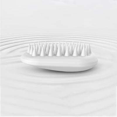 China 2020 Sustainable Pet Bath Brush Comb Silicone Massage Brush Shower Hair Removal Comb For Dogs Cats Cleaning Grooming Tool for sale