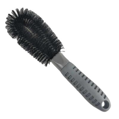 China Sustainable Car Wheel Brush Car Wash Detailing Brush Cleaner Brush With Long Handle for sale