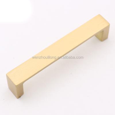 China Modern Square Bar Furniture Fit Brass Metal Gold Drawer Pull Bathroom Door Handle Sideboard Cupboard Cupboard Handle for sale