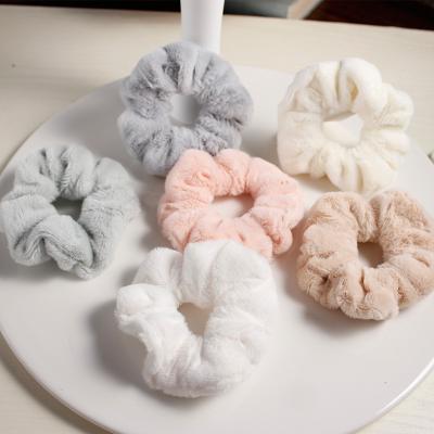 China Winter Soft Plush Fur Fluffy Hair Tie Scrunchies For Women Girls Microfiber Hair Scrunchies for sale