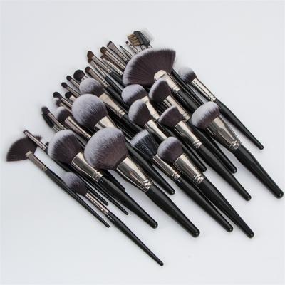 China Brush Makeup Professional Customize Cosmetics Cruelty Free Makeup Brush Set Private Logo for sale