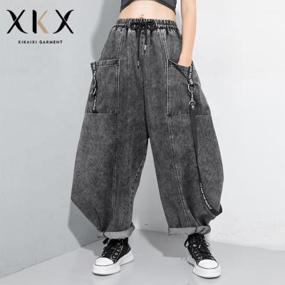 China 2021 new style Anti-wrinkle washed and worn jeans with strap fashionable personality wide-leg large size pants for sale