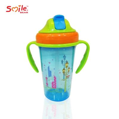 China PP Infant Sippy Cup 210ml 300ml Straw Cup Baby Drinking Bottle With Handle for sale