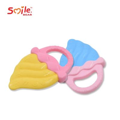 China Custom Logo Natural Beech Wood Teether Toys Ring Baby Teether Teething for sale