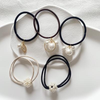 China European and American Style Factory direct Sale Rubber Elastic hair Bands Stretch Pearl Hair Tie With Pearl Fashion High Quality pearl hair rings for sale