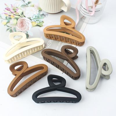 China Fashion wholesale 11cm large  hair claw clips plastic hair claw clips fashion claw hair clips new arrive for sale