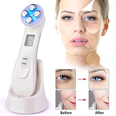 China Latest 2021 home use face lift machine mini rf beauty device rf microneedling device portable microneedle device for sale