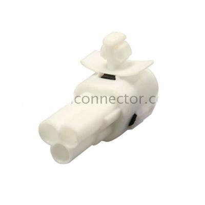 China China Manufacture 3 Pin Automotive White Wire Connector 6187-3231 6187-3271 for sale