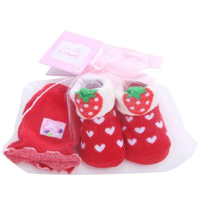 China Sustainable Baby Socks Gift Set Newborn Socks For Baby With Gloves for sale