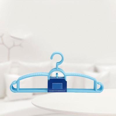 China Free Sample Children's Custom Kids Hangers Plastic Kids Hanger for sale