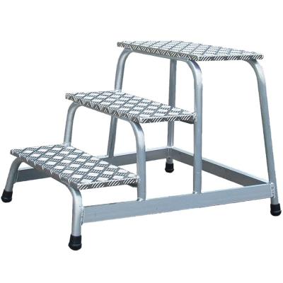 China 2 Or 3 Tread Aluminum Step Stands Material Handling Equipment Fabrication for sale