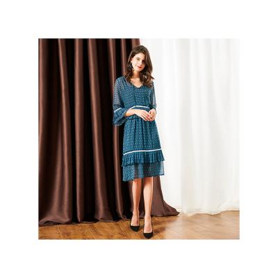 China Anti-Static Ladies Loose Ruffled V-neck Cake Skirt Dress for sale