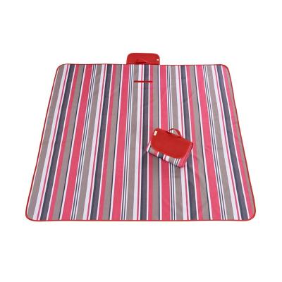 China Waterproof Camping Strips Pattern Outdoor Red Picnic Blanket Waterproof Camping Mat for sale