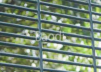 China Anti Climb Welded Mesh Panel , Green Powder Coated Wire Security Fencing  for sale