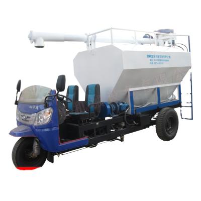 China Cultivate New Design Carbon Steel Animal Bulk Feed Truck For Sale Internal Feed Turnover Vehicle By Breeding Factory Transpo Special Feed for sale