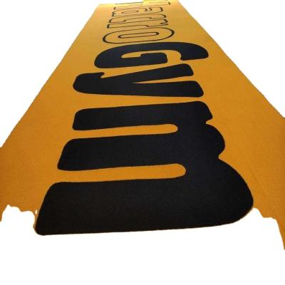 China Sports Court Gym Room Gym Grass Fitness Flooring Turf Sports Shaping Customized Logo for sale