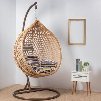 China Durable Hot Sale Outdoor Rattan Egg Chair Leisure Wicker Patio Hanging Hanging Chair for sale