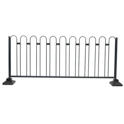 China Factory white/black traditional custom fatcory custom easily assembled perforated metal fence for road temorary fencing for sale