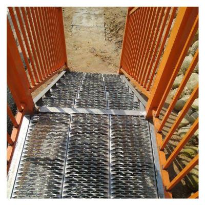 China Variety And Easy To Install Aluminum Alloy Non-Skid Plate Perforated Metal Grid Metal Punching Mesh for sale