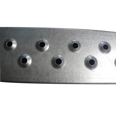 China Variety and easy to install non-slip round hole perforated plate slotted hole perforated metal sheet manufacturer for sale for sale